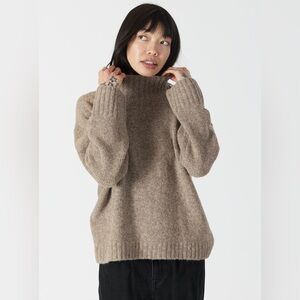 Lyla & Luxe sweater.